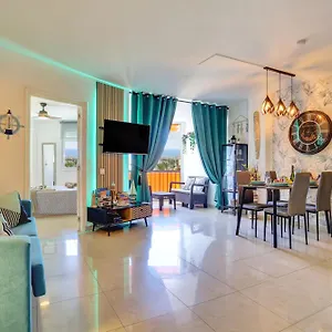 Luxory Dreamy Sunset, Seafront, Direct Access To The Promenade,wifi,pool,free Parking Apartment Los Cristianos (Tenerife)